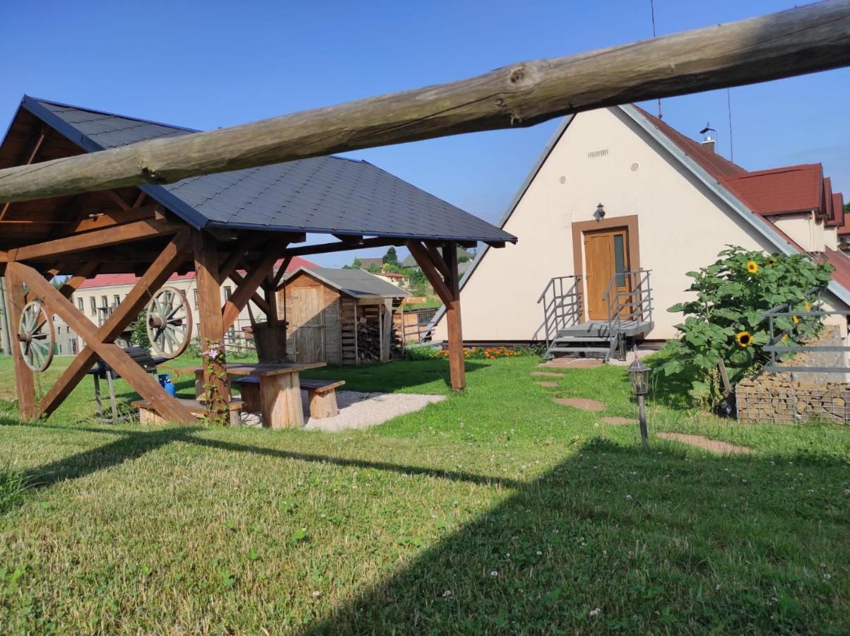Apartman Na Statku Červený Kostelec 외부 사진