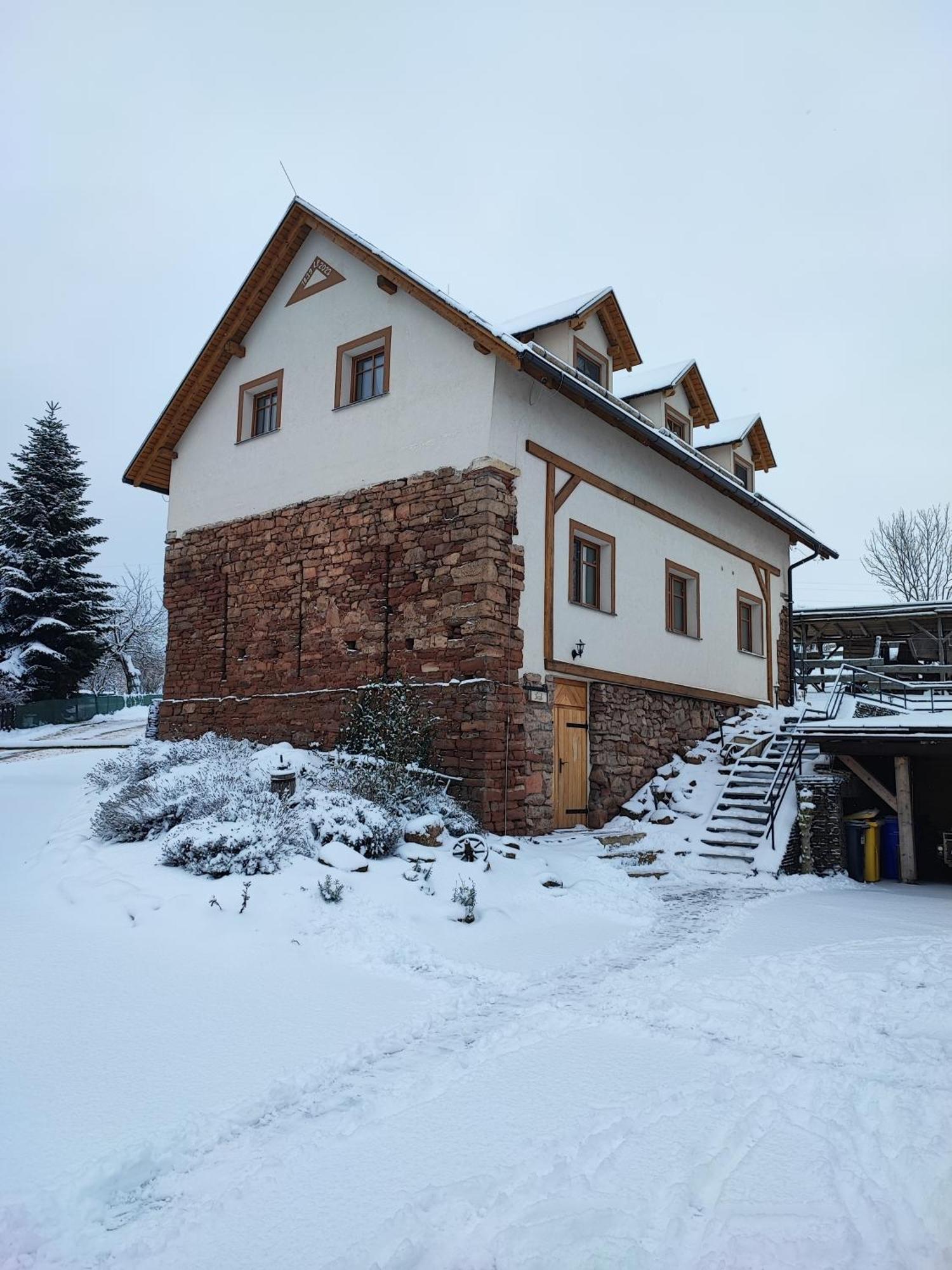 Apartman Na Statku Červený Kostelec 외부 사진
