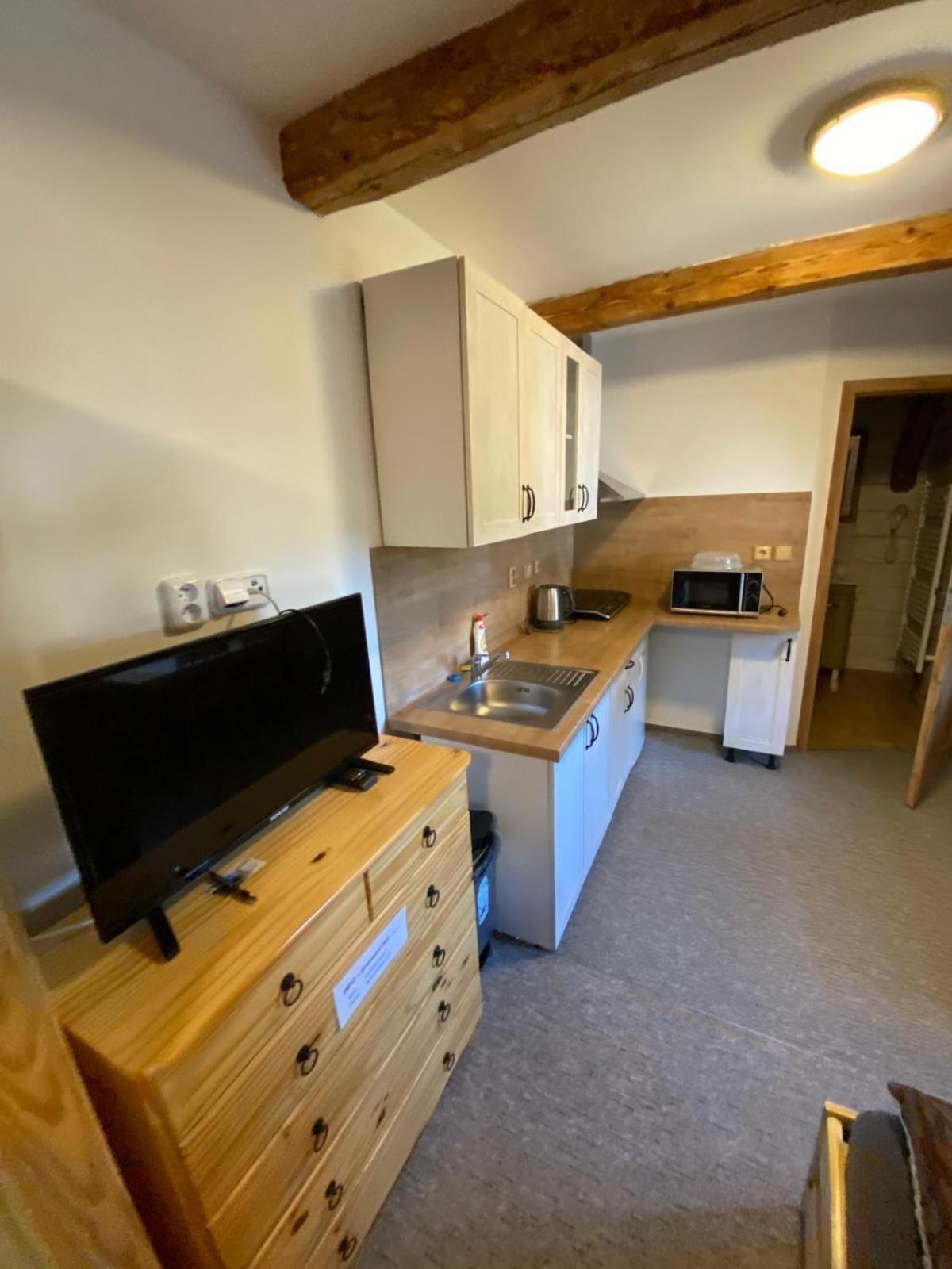 Apartman Na Statku Červený Kostelec 외부 사진
